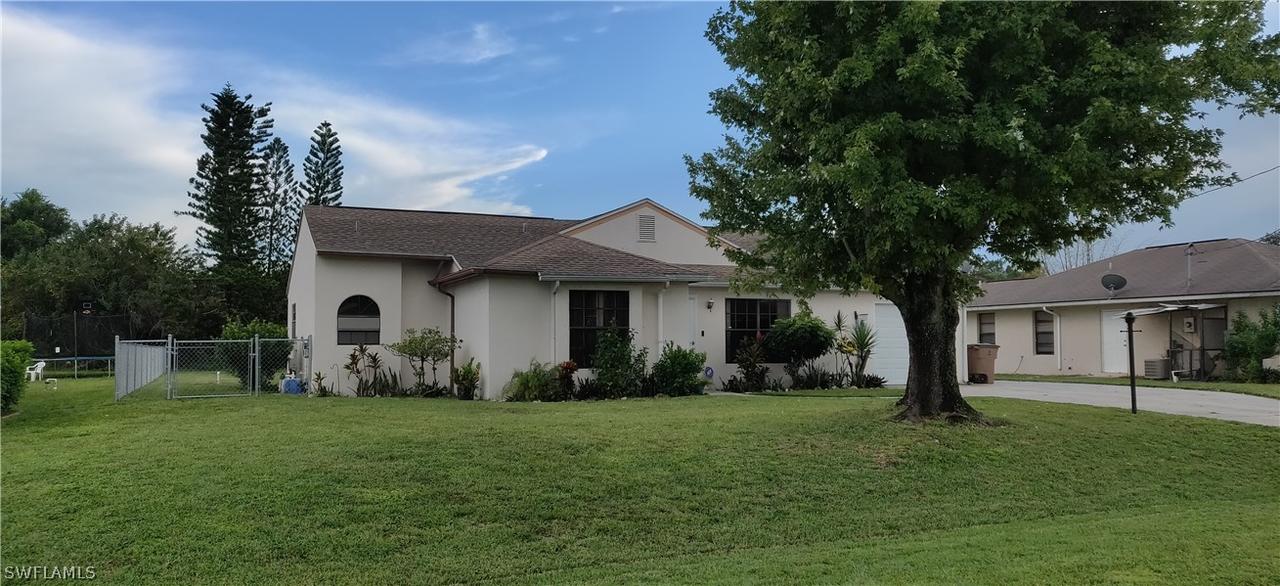 2811 6th St., Lehigh Acres, FL 33971