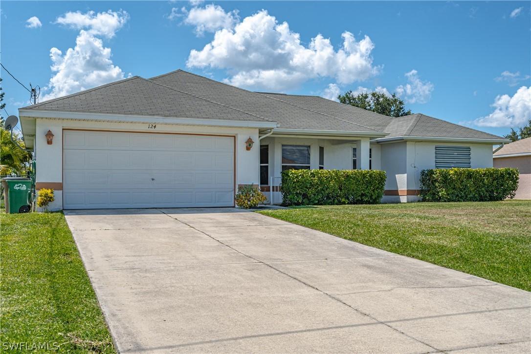 124 NW 25th Pl., Cape Coral, FL 33993