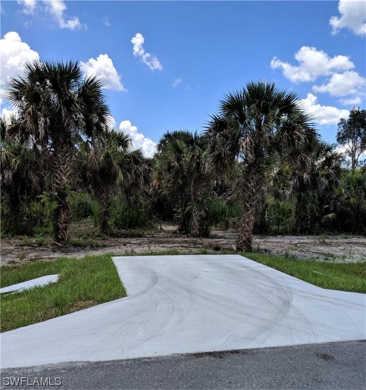 605 37th Ave., Naples, FL 34120