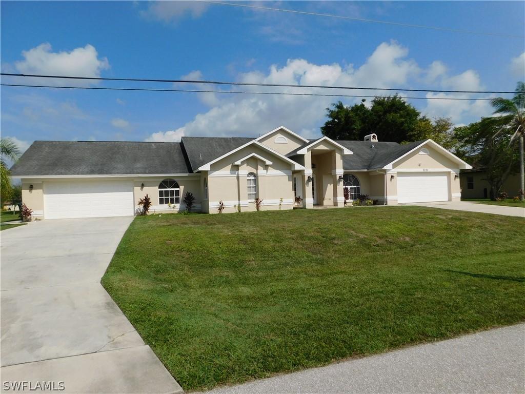 2233 SW 5th Pl., Cape Coral, FL 33991