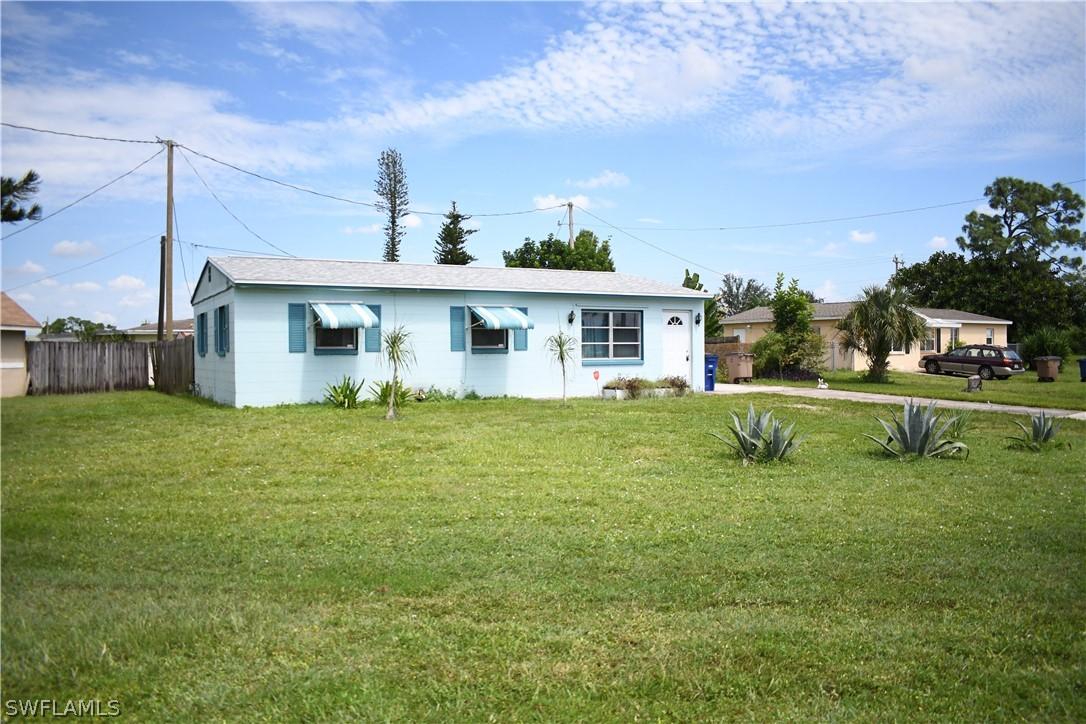 202 Alabama Ct., Lehigh Acres, FL 33936