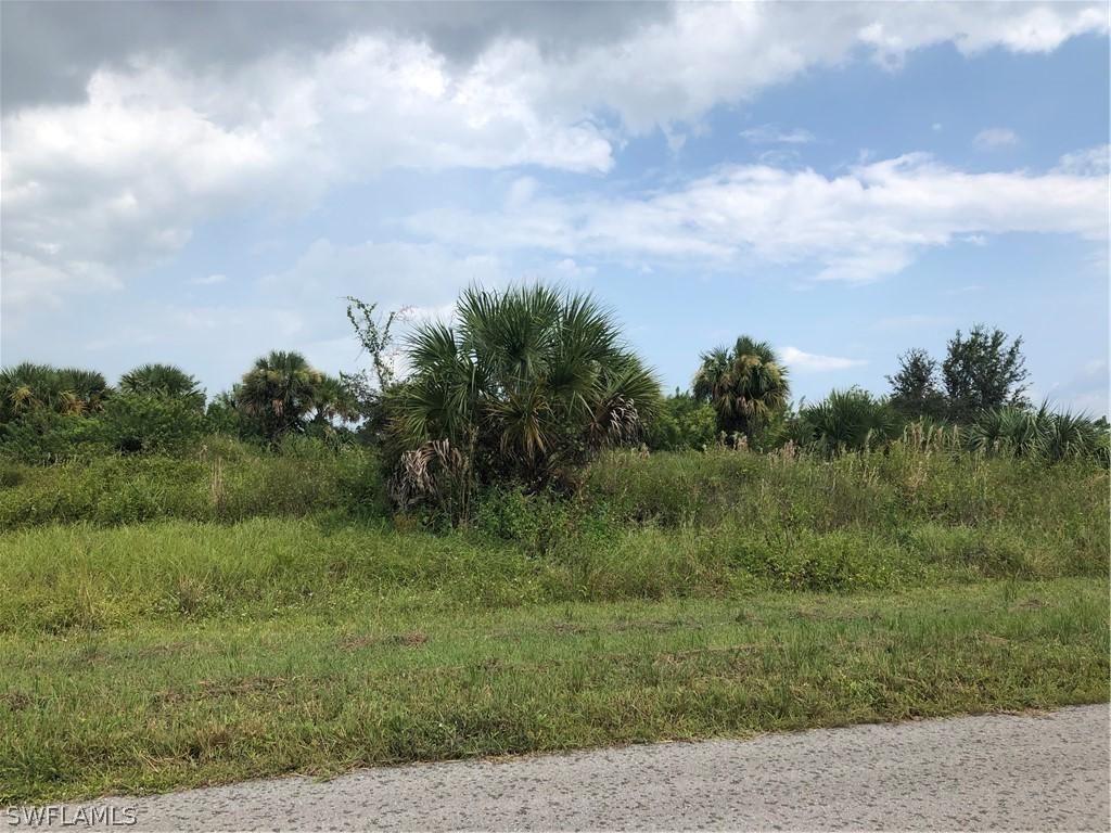 529 Kingsbury Ln., Lehigh Acres, FL 33974