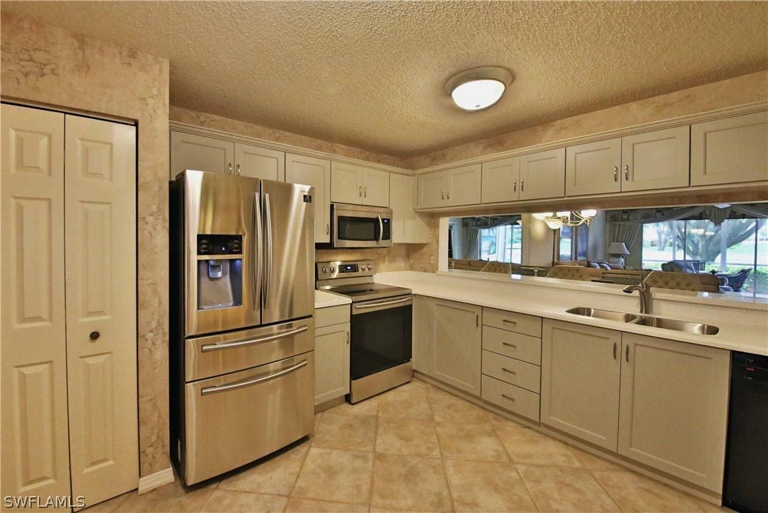 9900 Sunset Cove Ln. #117, Fort Myers, FL 33919