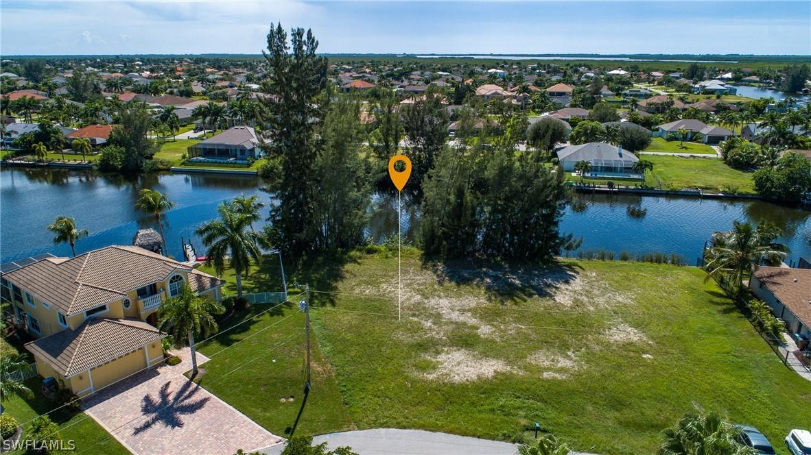 2860 SW 26th Pl., Cape Coral, FL 33914