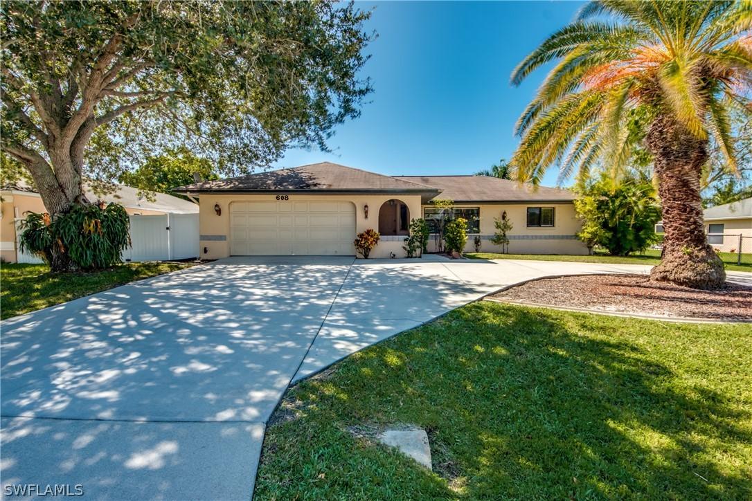 608 SE 31st Ter., Cape Coral, FL 33904