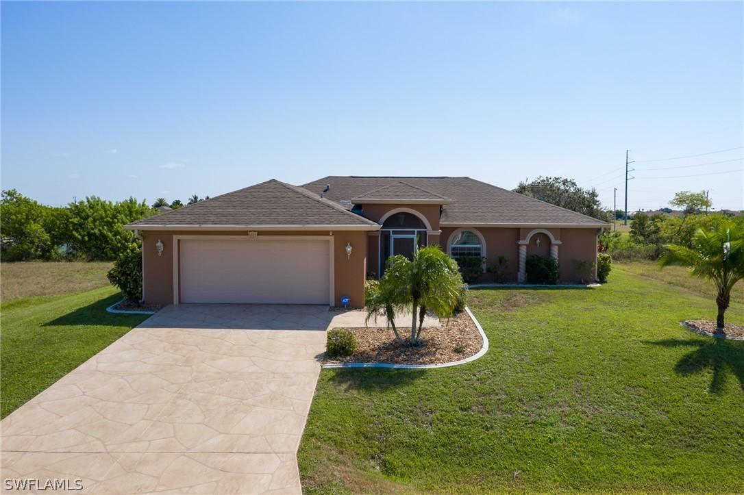 813 NW 3rd Pl., Cape Coral, FL 33993