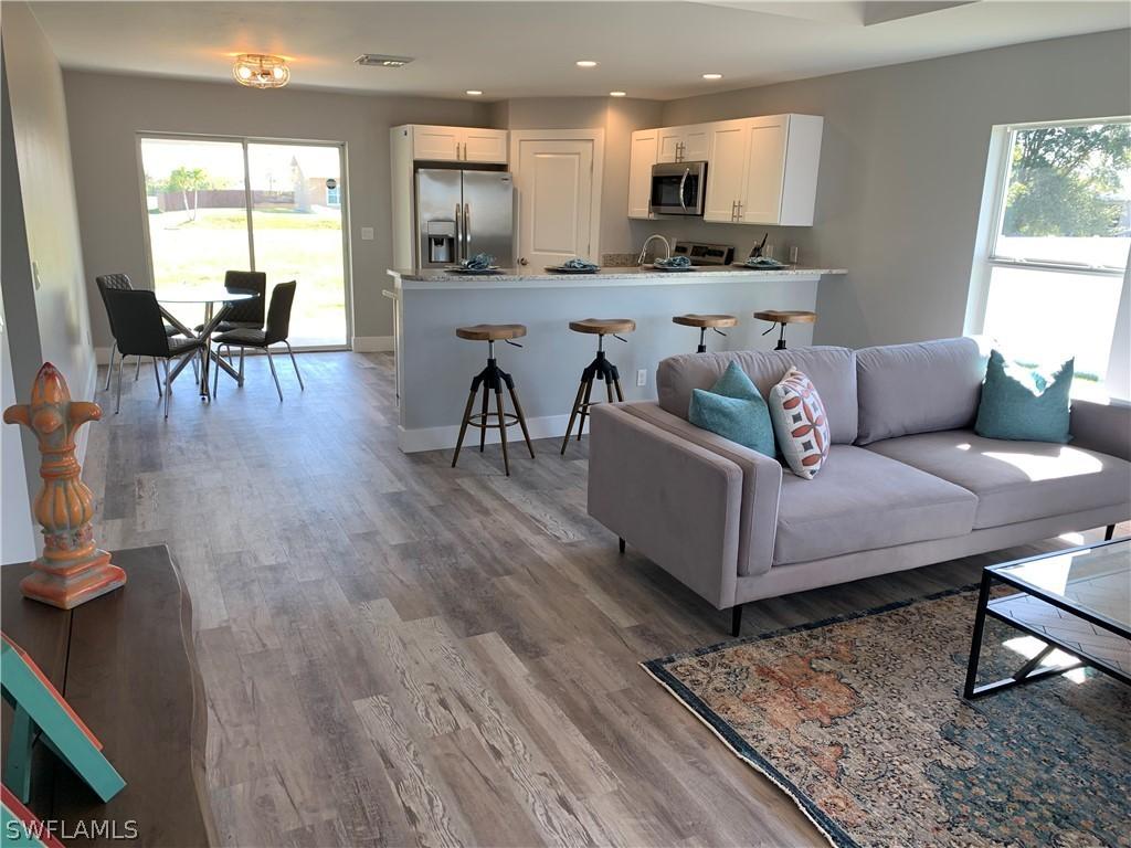 1125 NE 4th Ave., Cape Coral, FL 33909