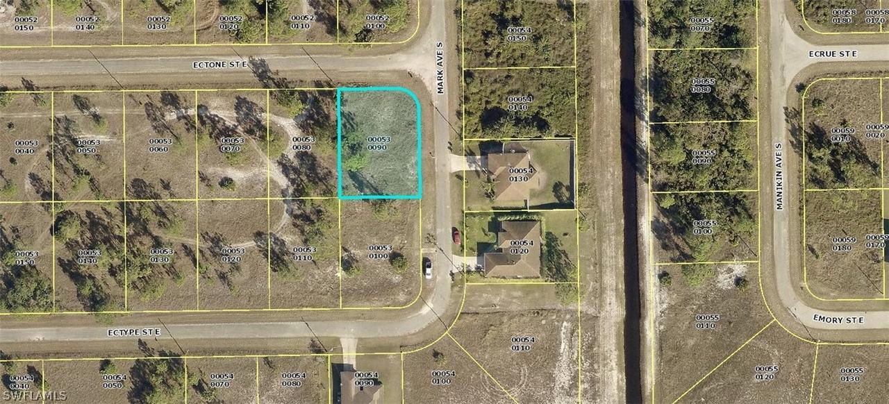 1122 Ectone St., Lehigh Acres, FL 33974
