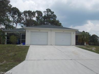 128 Pine Ln., Lehigh Acres, FL 33973