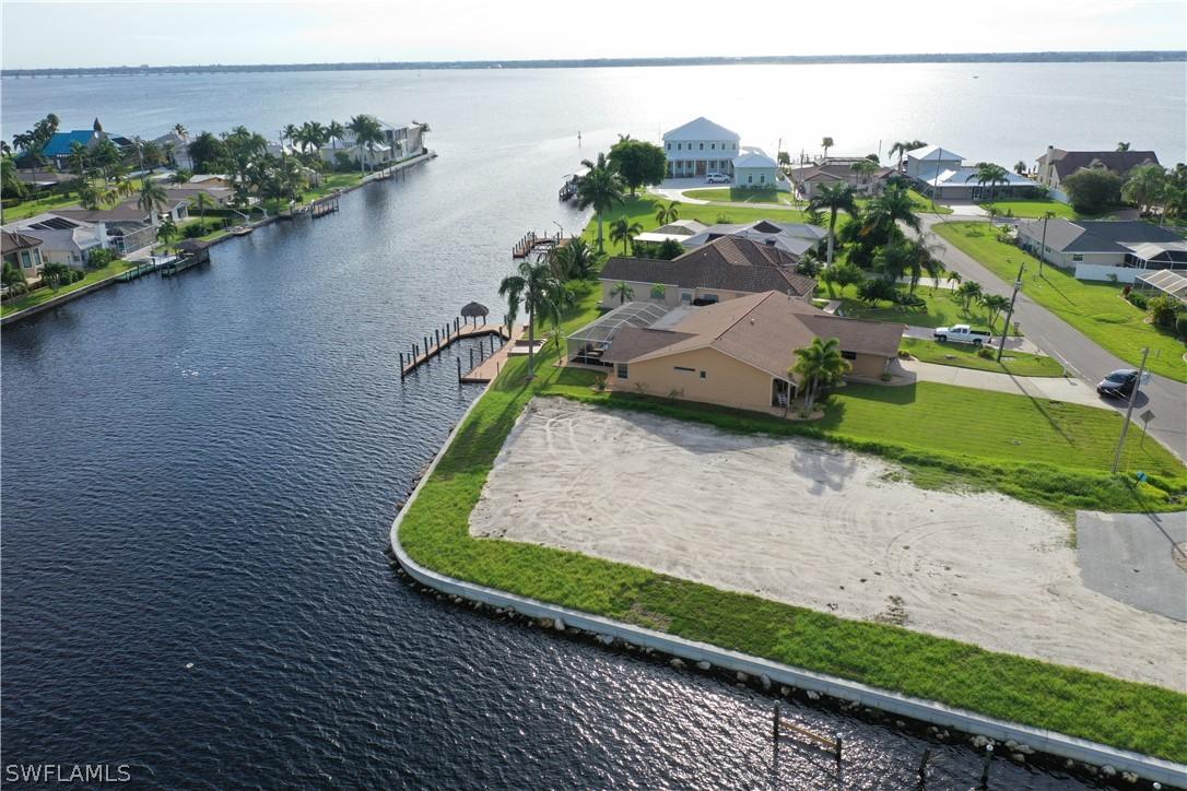 2101 SE 36th Ter., Cape Coral, FL 33904