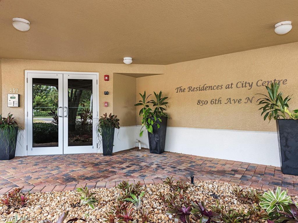 850 6th Ave. #203, Naples, FL 34102