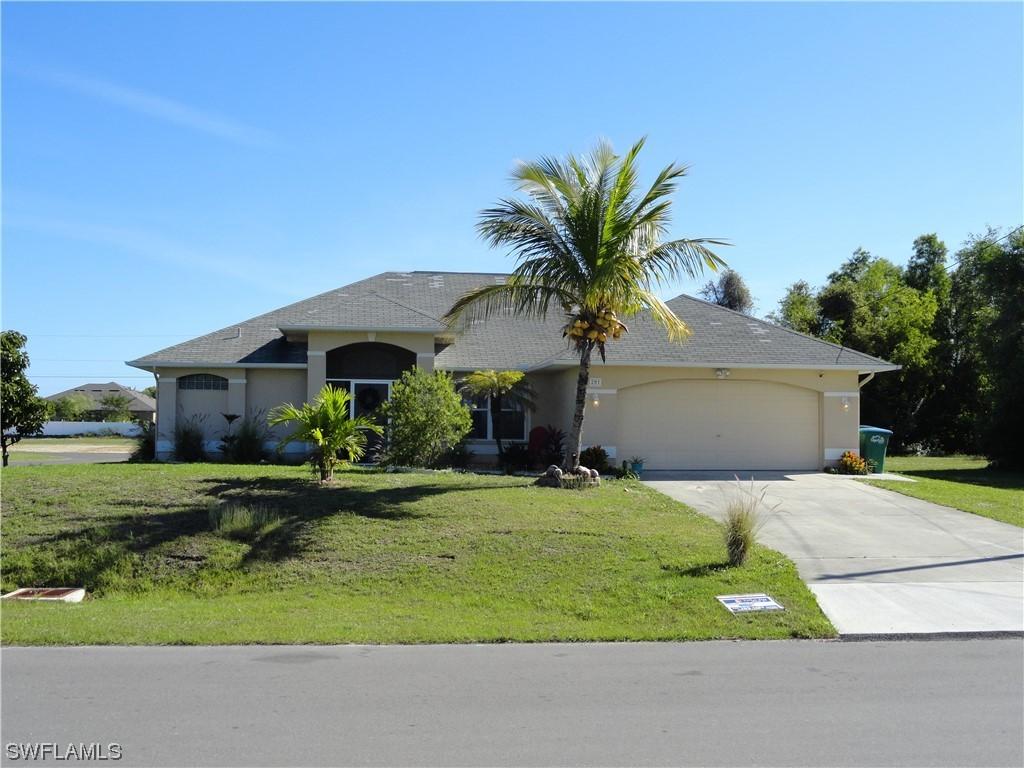 201 SW 11th Pl., Cape Coral, FL 33991
