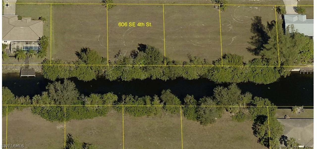 606 SE 4th St., Cape Coral, FL 33990
