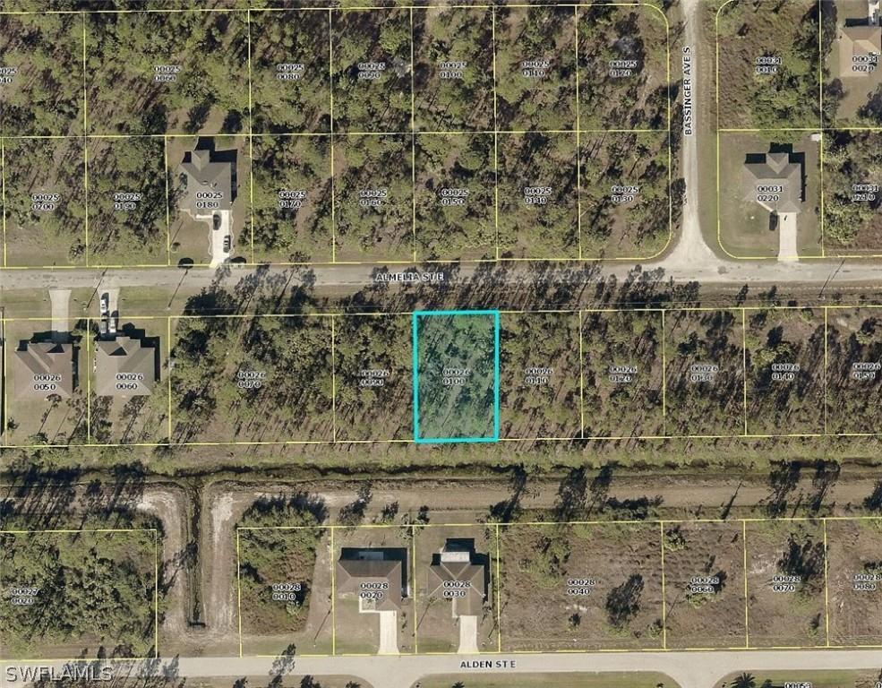 728 Almelia St., Lehigh Acres, FL 33974
