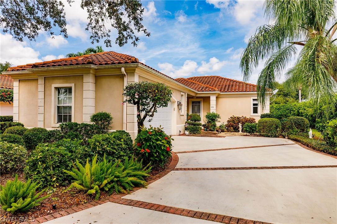 903 Fountain Run, Naples, FL 34119