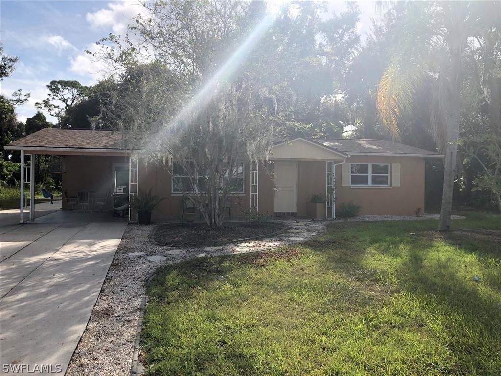 24 Maple Ave., Lehigh Acres, FL 33936