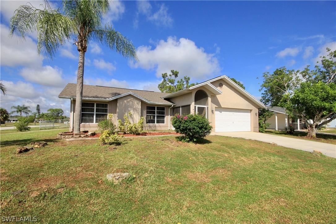 10728 Guavatree Ct., Lehigh Acres, FL 33936