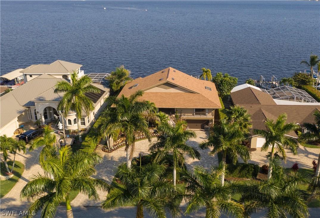 3903 SE 21st Pl., Cape Coral, FL 33904