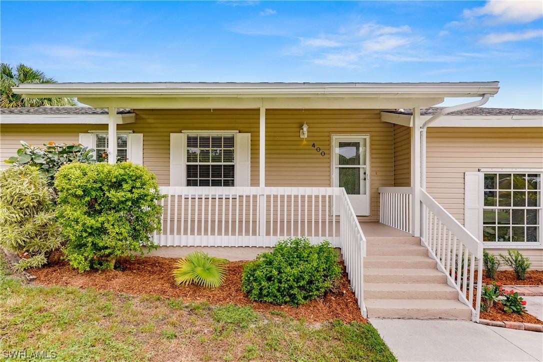 400 Castle Dr., Naples, FL 34119