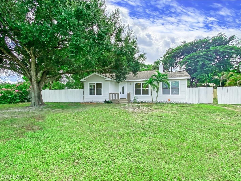 2350 Stella St., Fort Myers, FL 33901