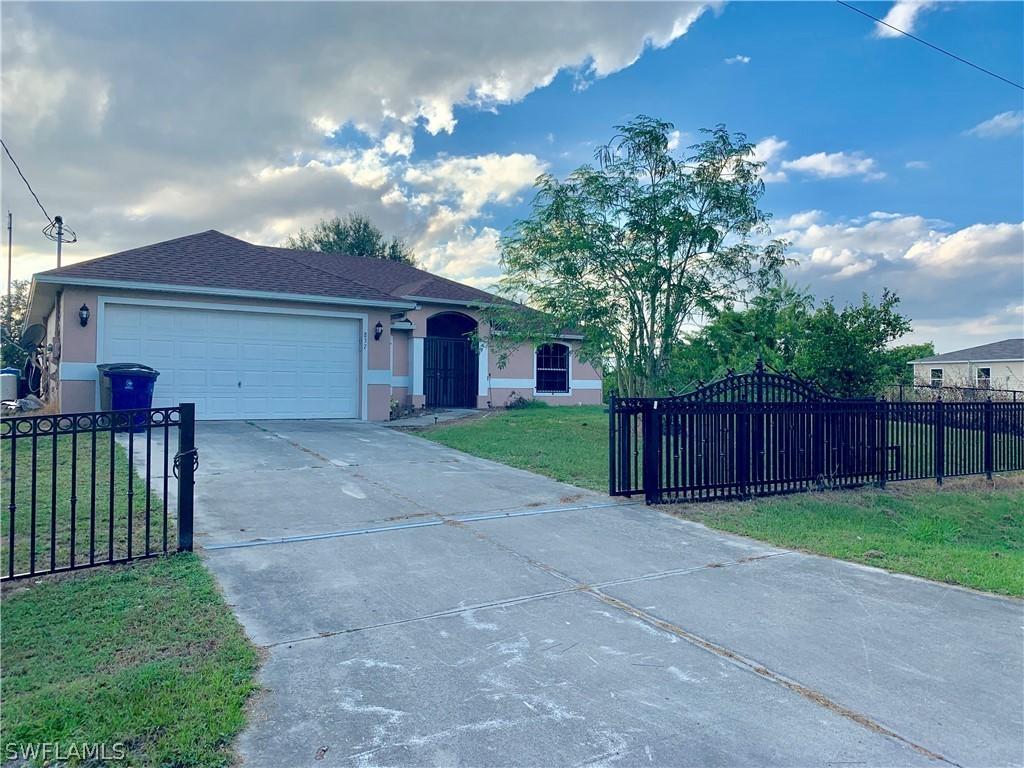 837 Gulf Ln., Lehigh Acres, FL 33974