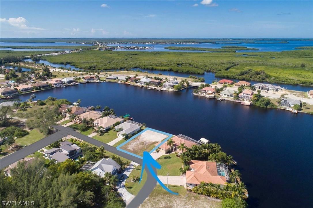 206 SW 38th Pl., Cape Coral, FL 33991