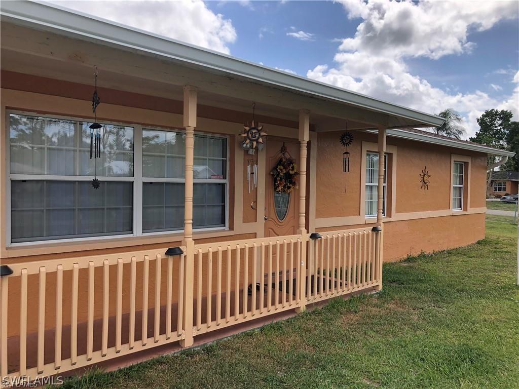 320 Plumosa Ave., Lehigh Acres, FL 33936