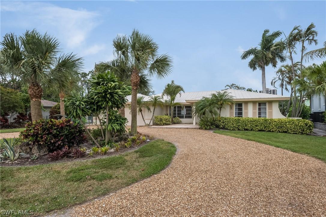 5073 Starfish Ave., Naples, FL 34103