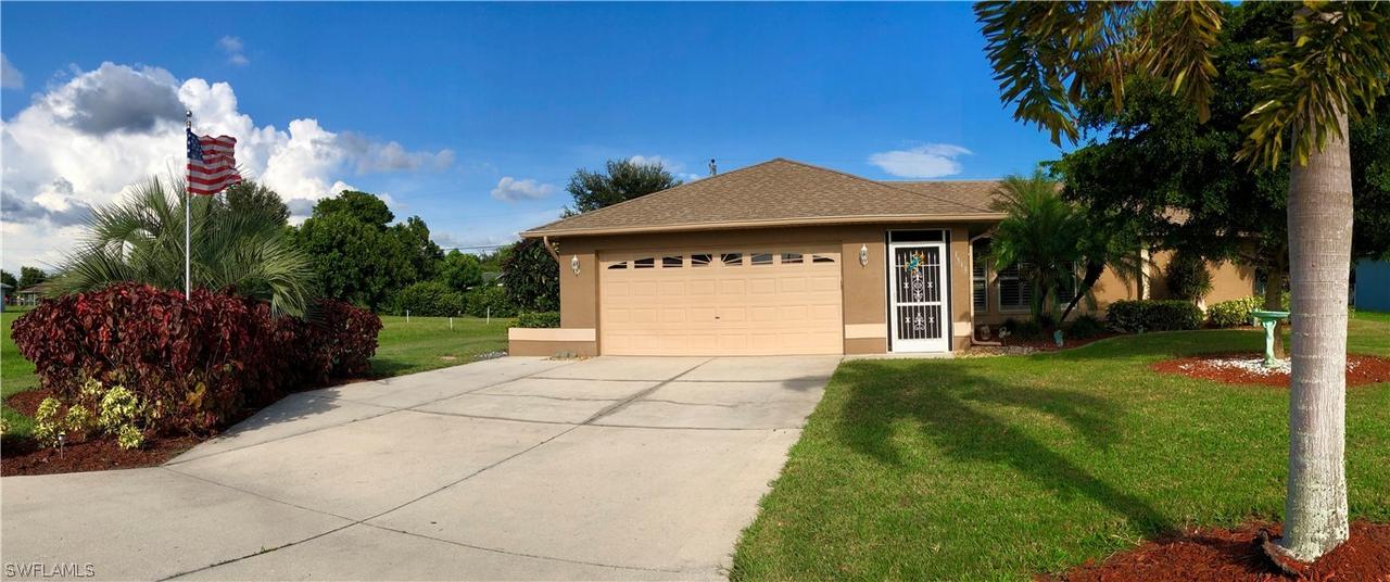 1513 SE 8th Pl., Cape Coral, FL 33990