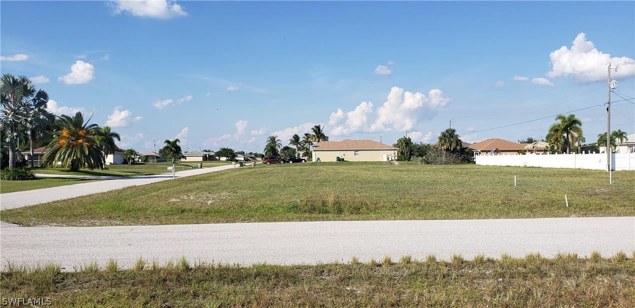 917 NW 7th Ave., Cape Coral, FL 33993