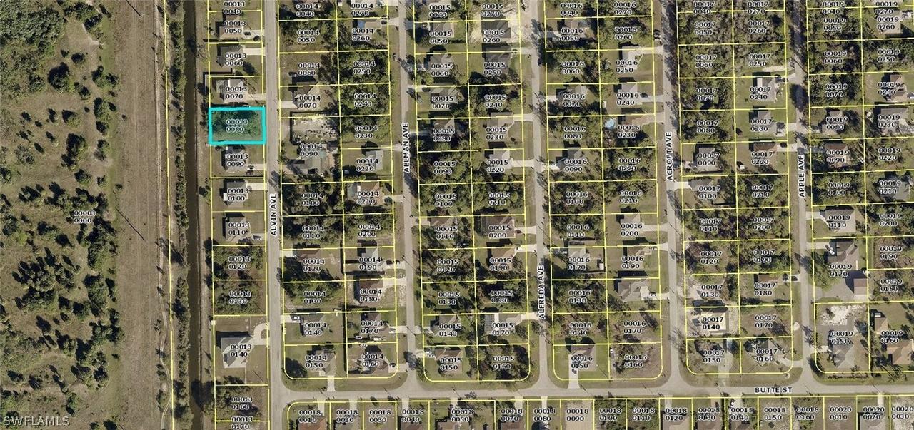 1019 Alvin Ave., Lehigh Acres, FL 33971