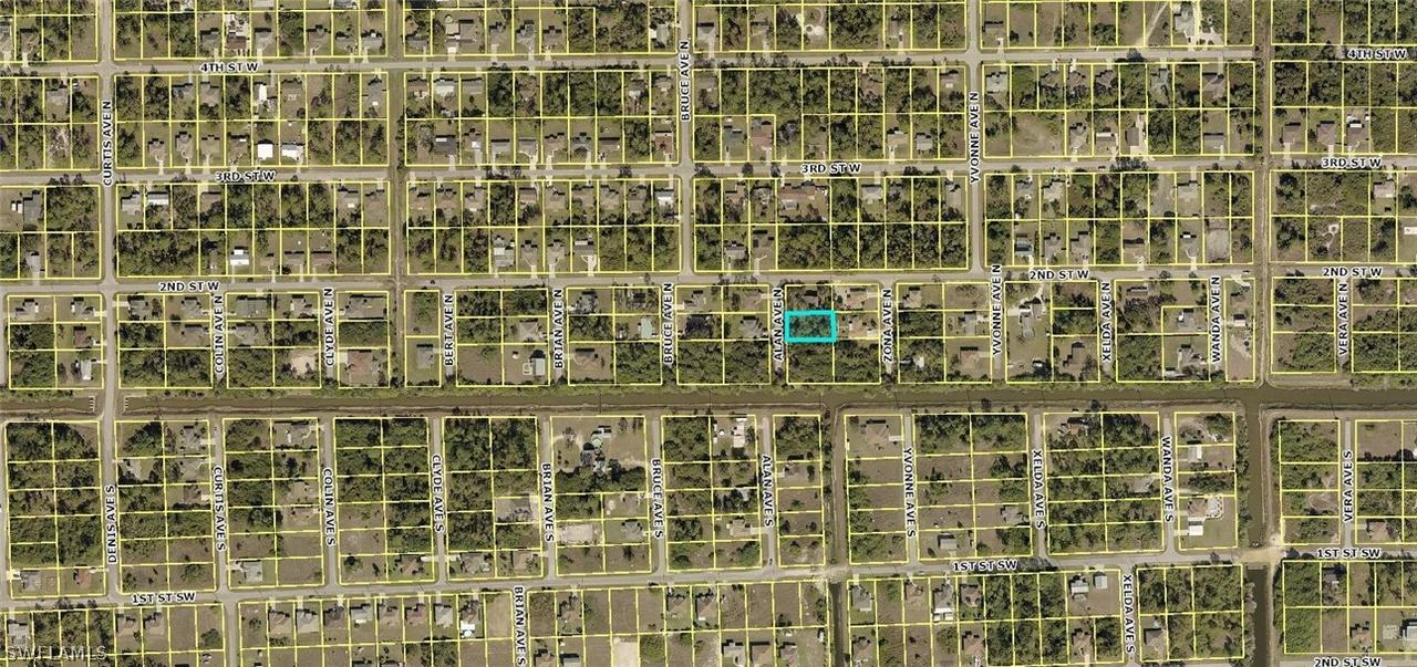 102 Alan Ave., Lehigh Acres, FL 33971