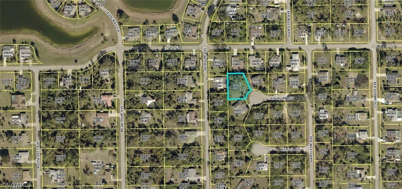 2906 Ashburn St., Lehigh Acres, FL 33972