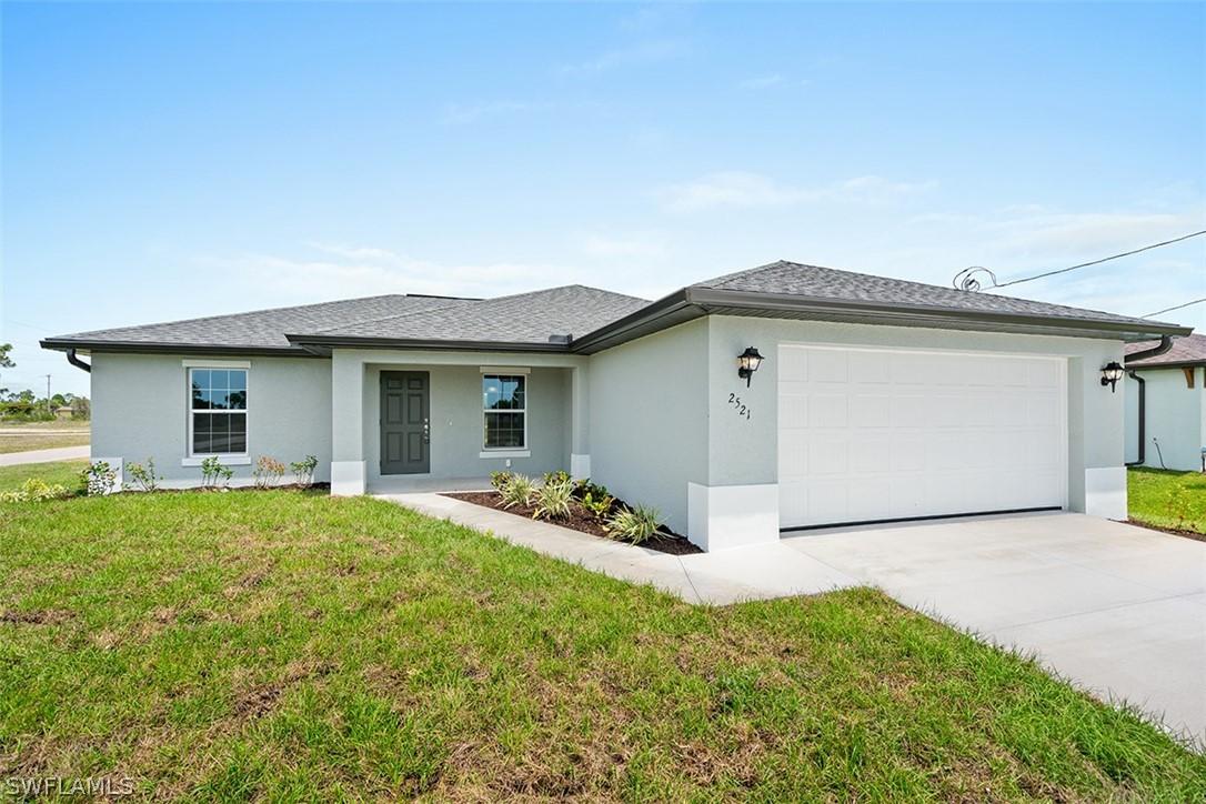 2033 NE 33rd Ln., Cape Coral, FL 33909