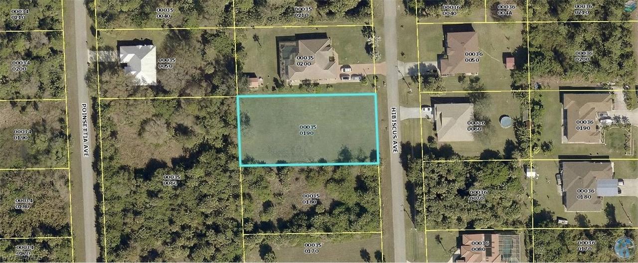 613 Hibiscus Ave., Lehigh Acres, FL 33972