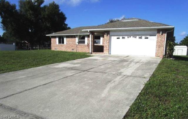 421 Henry Ave., Lehigh Acres, FL 33972