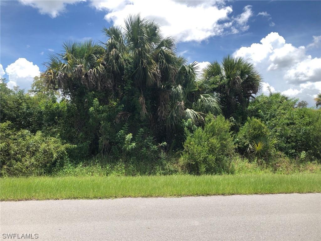 386 37th Ave., Naples, FL 34120