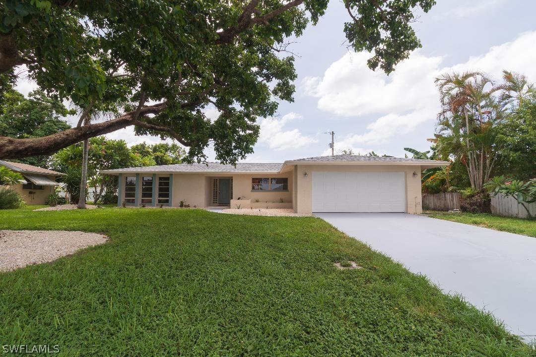1014 SE 43rd Ter., Cape Coral, FL 33904