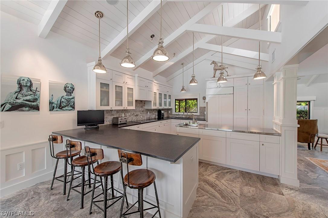 573 Tierra Mar Ln. #31, Naples, FL 34108