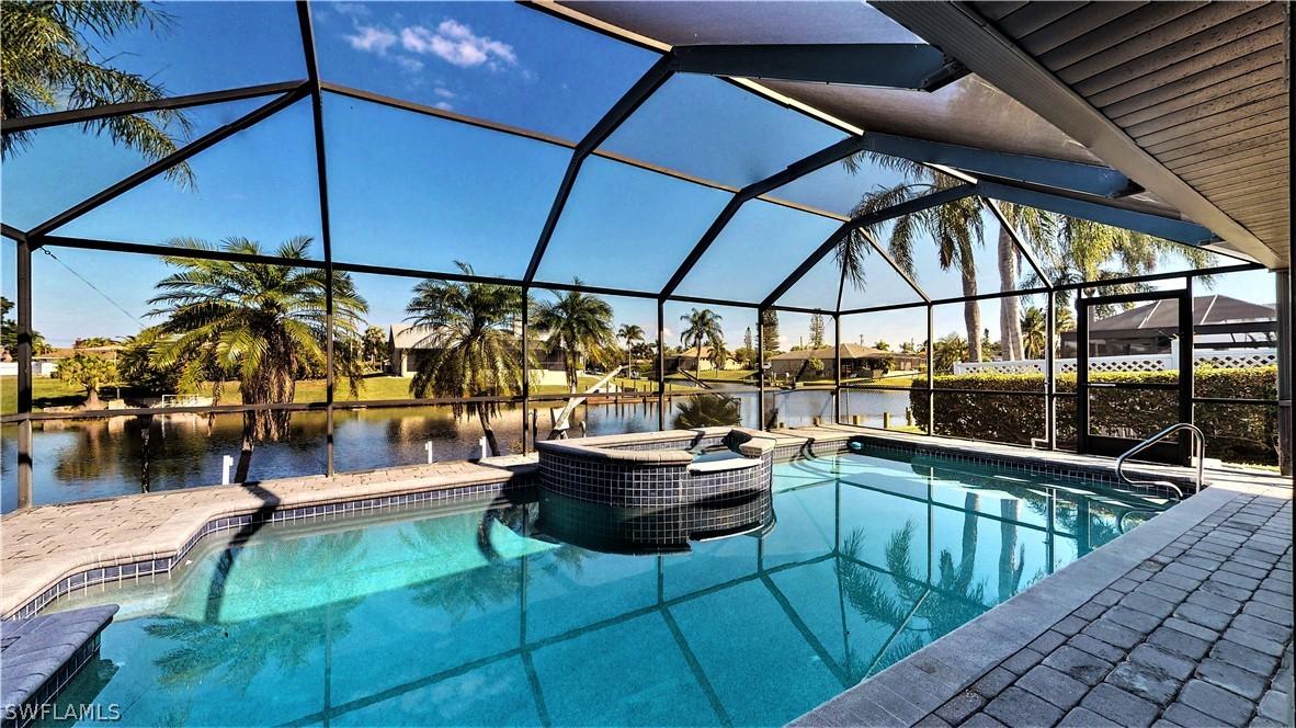555 SE 33rd Ter., Cape Coral, FL 33904