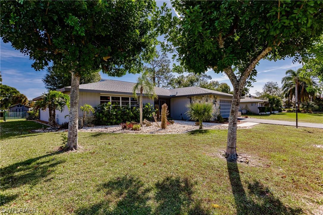 212 Maple Ave., Lehigh Acres, FL 33936