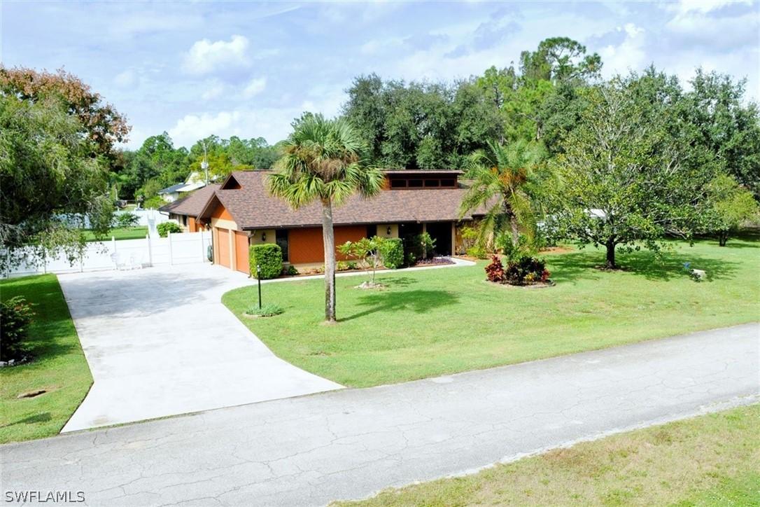 217 Jackson Ave., Lehigh Acres, FL 33936