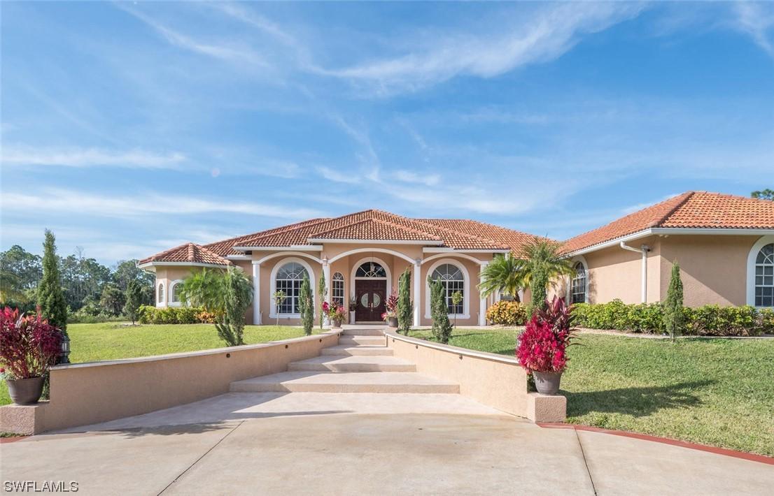 4261 3rd Ave., Naples, FL 34119