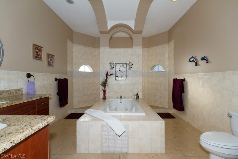 822 Wellington Ave., Lehigh Acres, FL 33972