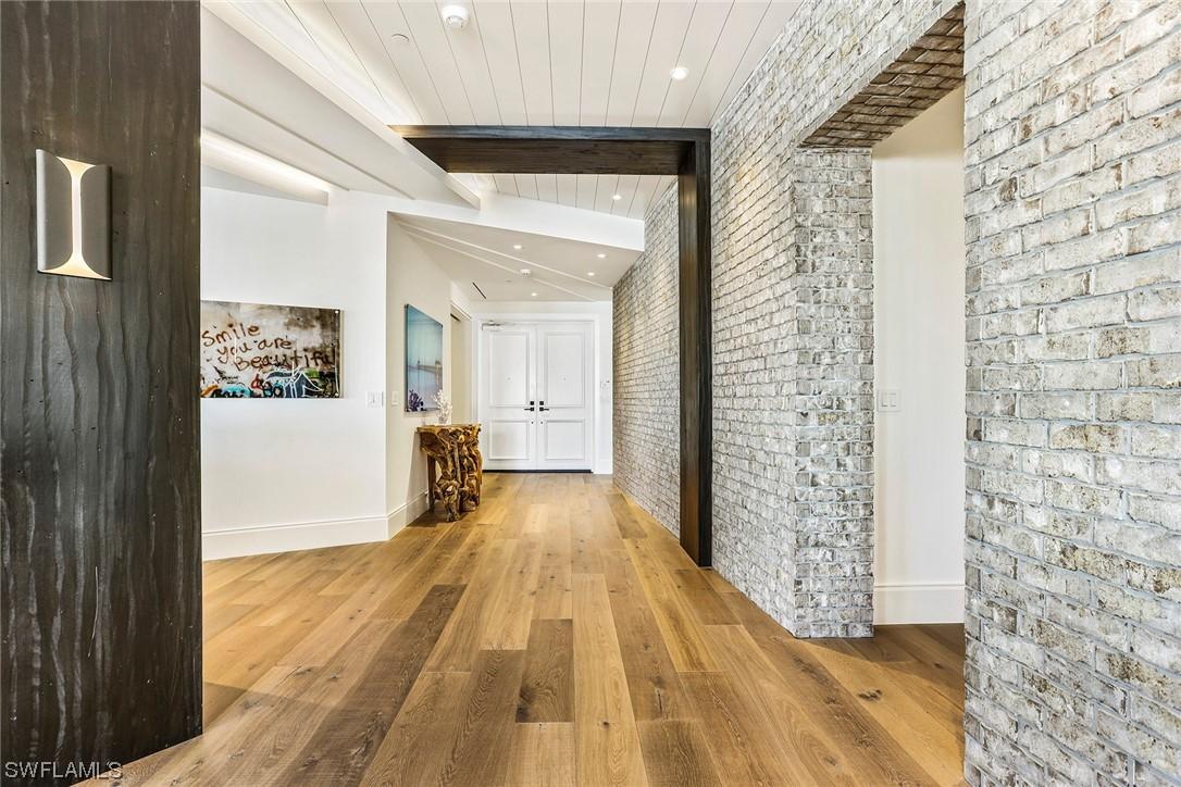 909 10th St. #201, Naples, FL 34102