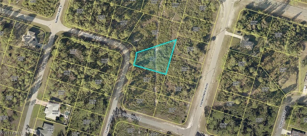 607 Flamingo Ave., Lehigh Acres, FL 33974