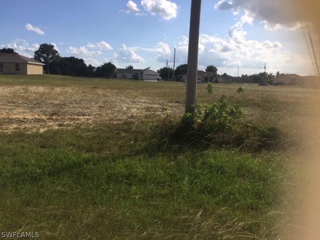 308 NE 30th Ter., Cape Coral, FL 33909