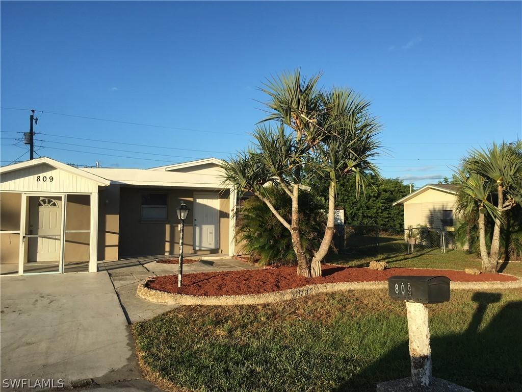 809 Perry Ave., Lehigh Acres, FL 33936