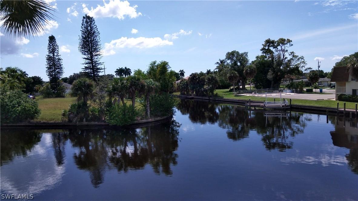 708 Victoria Dr. #201, Cape Coral, FL 33904