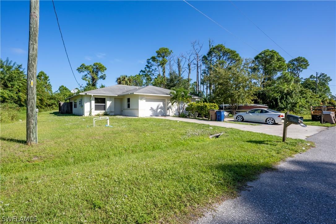 863/865 Apartment St., Lehigh Acres, FL 33974